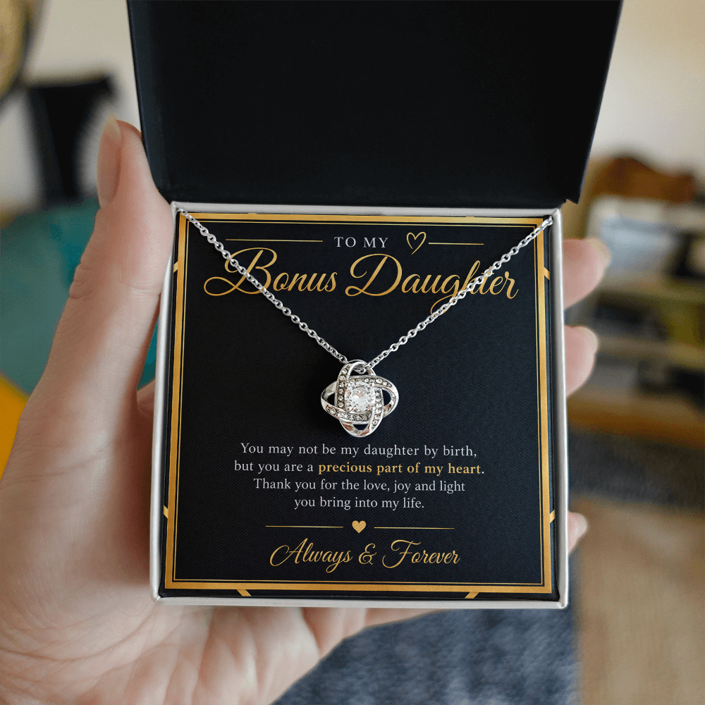 Love Knot Necklace for Bonus Daughter – A Meaningful Gift of Love & Forever